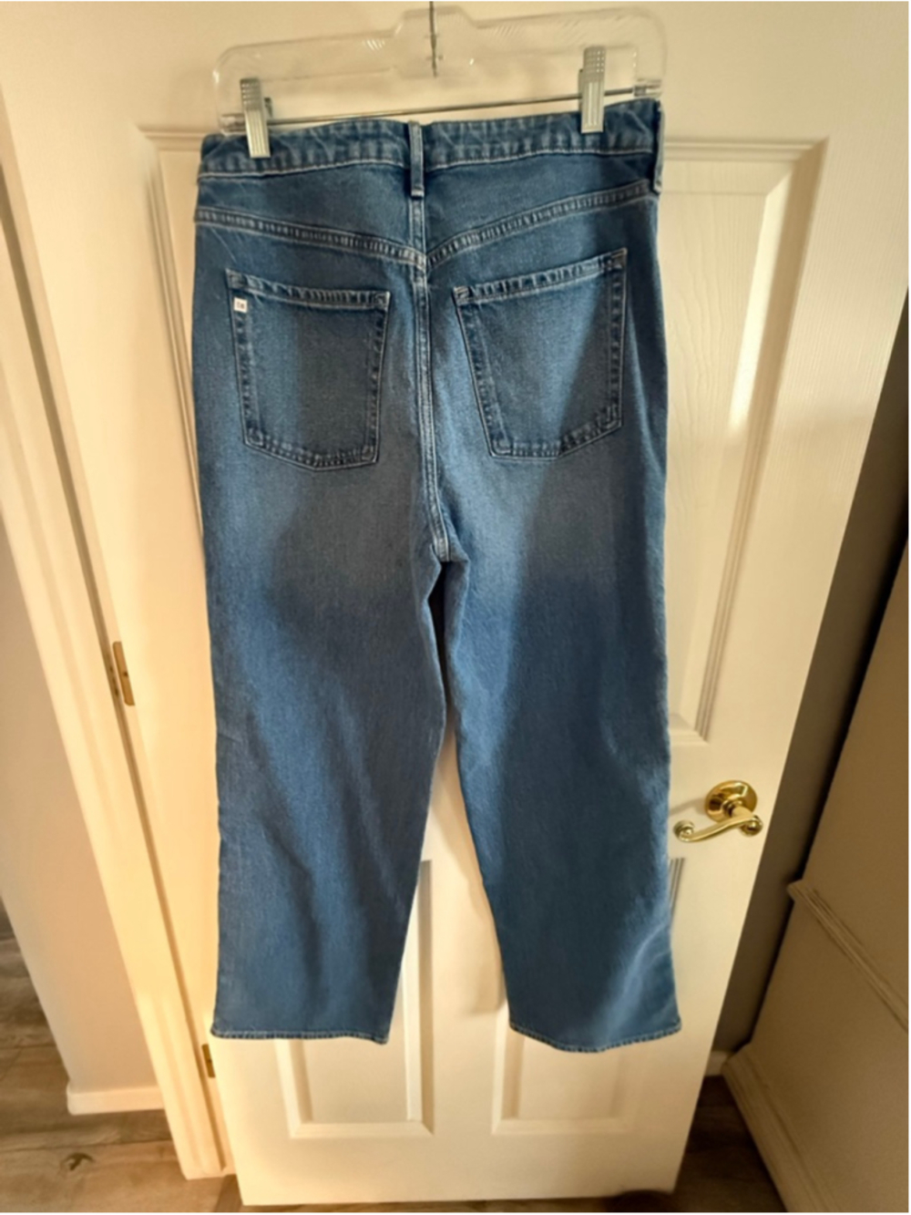 NWTs Old Navy High-Waisted Sky-Hi Wide-Leg jeans braided side seams size 6 - Picture 2 of 9